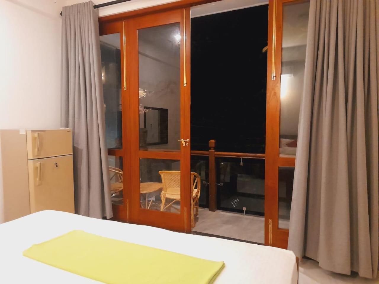 New Sea Lion Guest House Hikkaduwa Eksteriør billede